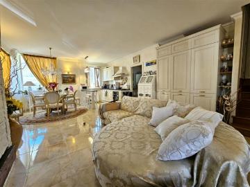 Villino a Schiera di 220 mq a Santa Teresa, Anzio Due Anzio