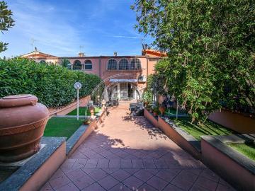 Villino a Schiera di 310 mq a Olgiata, Giustiniana Roma