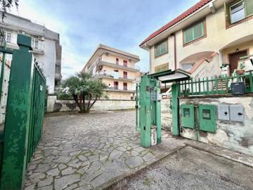 Villino a Schiera di 320 mq a Centro Scafati