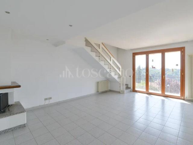 Villino a Schiera in affitto Via Cervino, Longone al Segrino rif. 2/2026