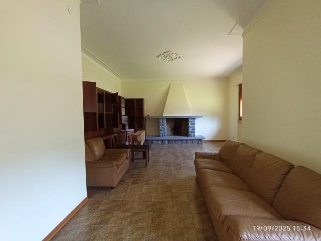 VILLINO in VENDITA a CAMAIORE di 5 vani