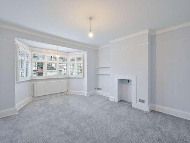 Villiers Avenue, Surbiton, KT5