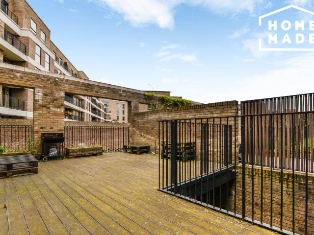 Villiers Gardens E20, 5 bed terraced house to rent, £4,500 pcm | PrimeLocation