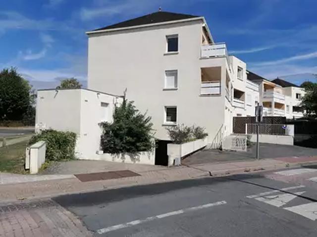 Villiers le Bâcle 91190 Achat / Vente appartement 2 pièces t2 au dernier étage