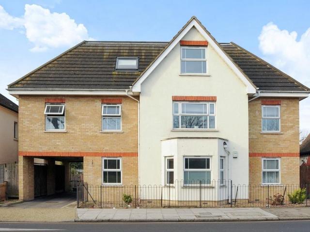 Villiers Road, Kingston Upon Thames. 1 bed flat to rent £1,595 pcm £368 pw