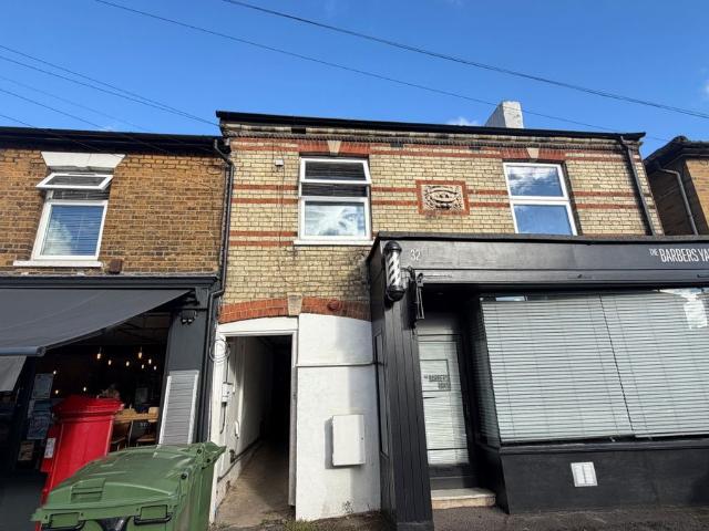 Villiers Road, Watford WD19, 3 bed flat to rent, £1,895 pcm | PrimeLocation