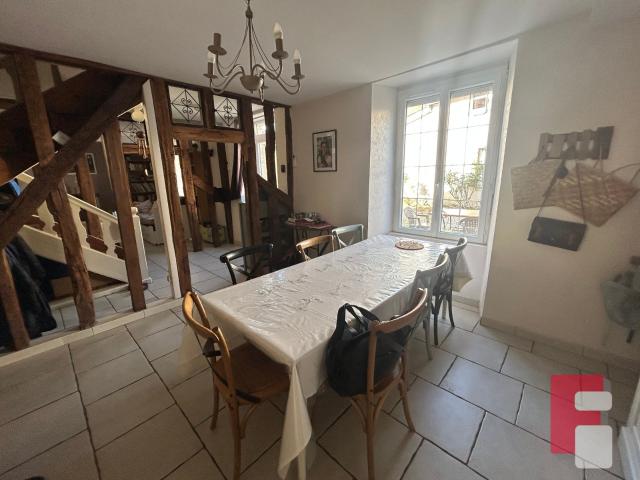 Villy en Trodes Maison familiale de 145 m2 au sol avec studio indépendant et garage