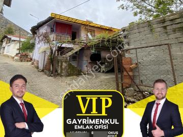 Vip Gayrimenkul'den Camicedit Mah. 2 Katlı Bahçeli Müstakil Ev