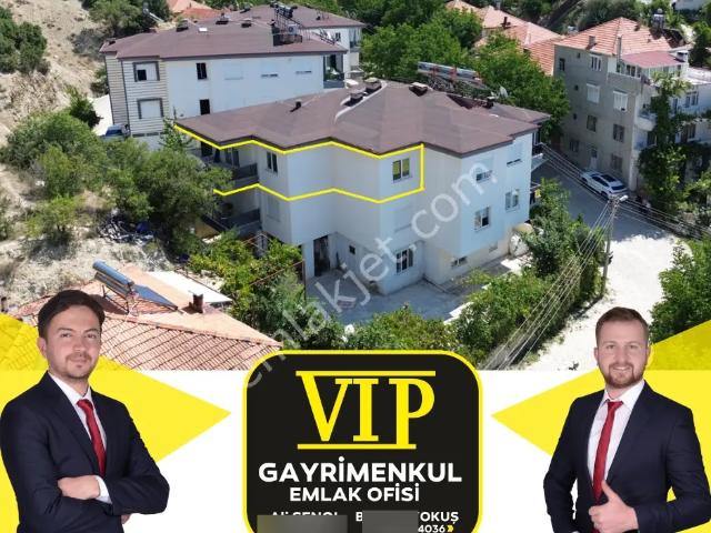 Vip Gayrimenkul'den Çarşı Merkezinde Jandarma Üzerinde 2+1 Daire