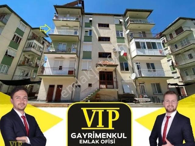 Vip Gayrimenkul'den Hastane Yanında Site İçerisinde 3.kat 3+1 Kiralık Daire