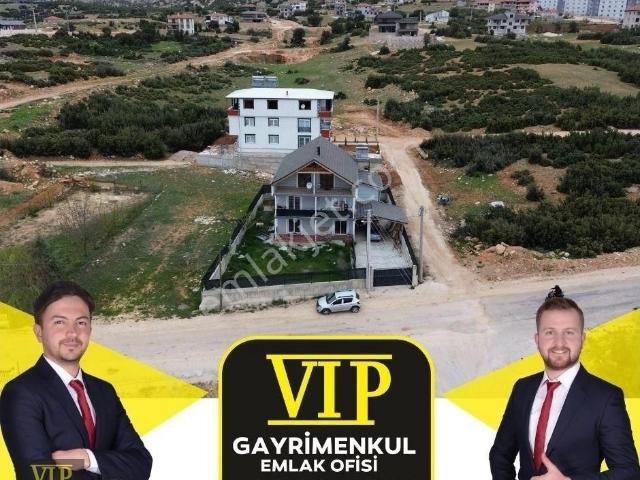 Vip Gayrimenkul'den Yeni Mah. 3 Katlı Müstakil Villa