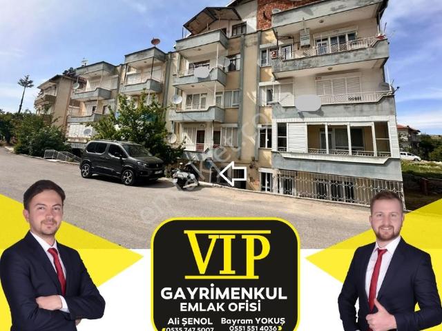 Vip Gayrimenkul'den Yeni Mah.döner Kavşakta Giriş Kat 3+1 Daire