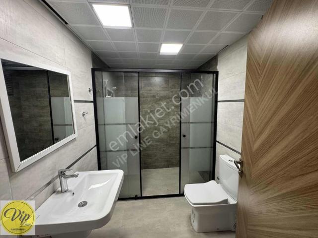 Vip Line Gayrimenkul Den Esenlik Çivari Maski Arkası 3+1 Kiralık