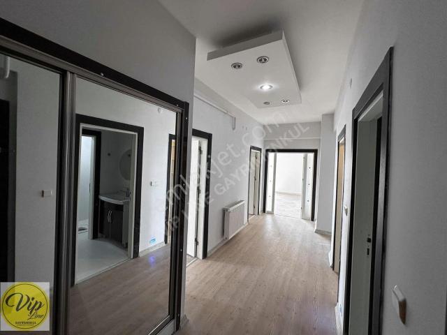 Vip Line Gayrimenkulden Yakınkent Babür Sitesinde Kiralık Daire