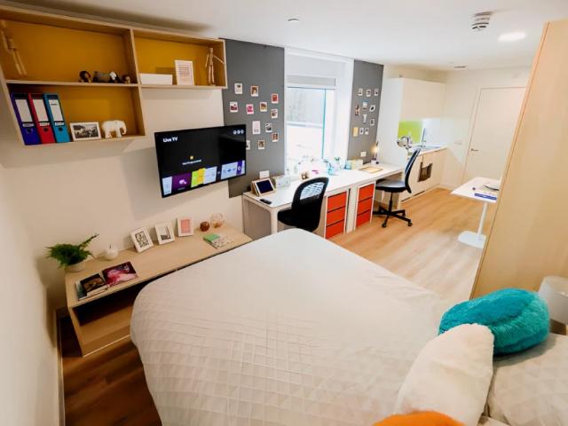 VIP Plus Studio