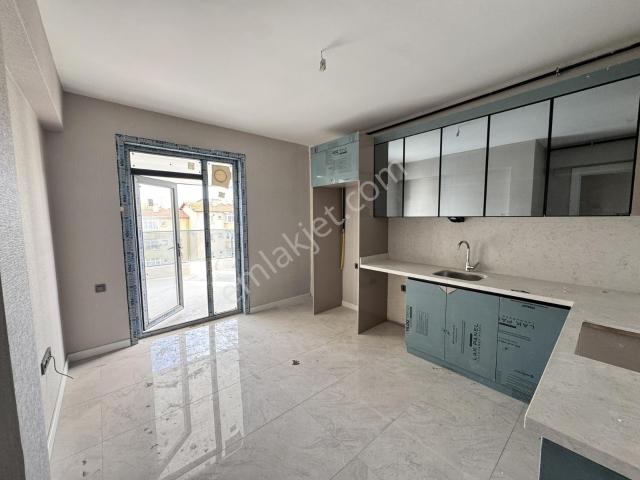 Vip'den Güneşevlerde Merkezi Konum Lüks Yapılı Kiralık 3+1 Daire