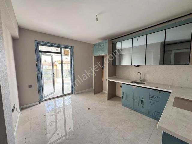 Vip'den Güneşevlerde Merkezi Konum Lüks Yapılı Satılık 3+1 Daire