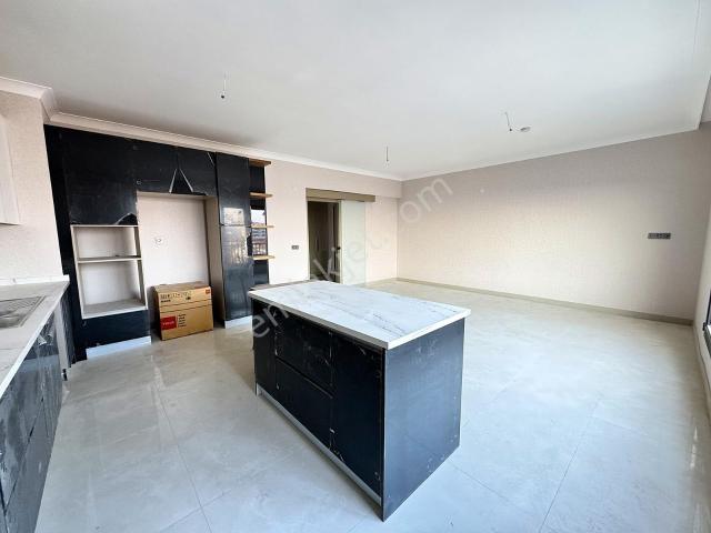 Vip'den Güneşevlerin Merkezinde Satılık Rezidans 5+1 Daire