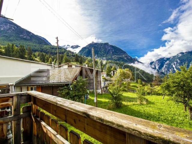 VIRTUAL TOUR: 4,5 Zimmer Wohnung in einem Zweifamilienhaus