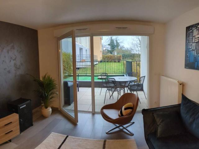 VIRY T3 meublé 63.29 M2 avec Terrasse, Jardin et Garage ainsi que parking à l'extérieur