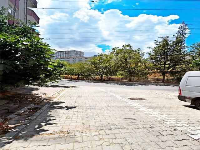 Vira Yapı'dan Önü Açık Balkonlu Cadde Üzerinde Satılık 2+1 Daire