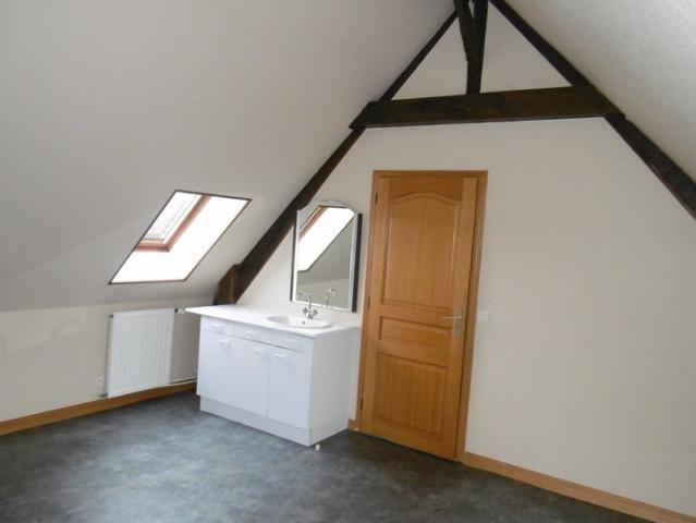VIRE: maison T5 96 m2 à louer