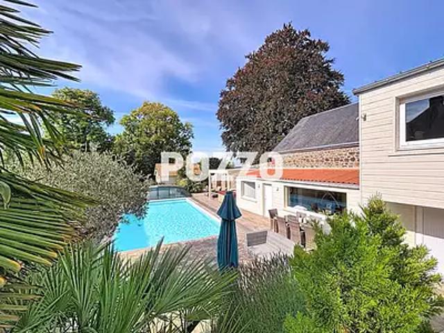 Vire Normandie 14500 Achat / Vente maison 10 pièces t10 au dernier étage