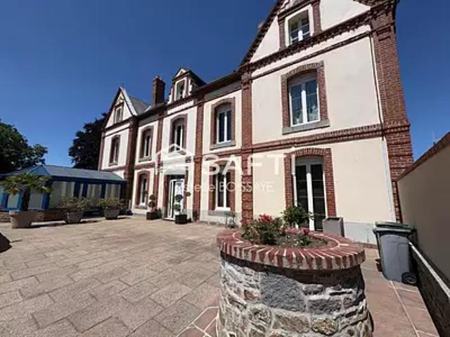 Vire Normandie 14500 Achat / Vente maison 10 pièces t10 piscine terrasse