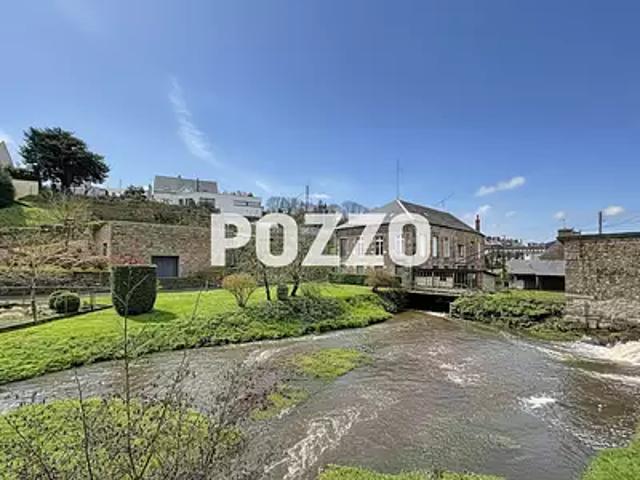 Vire Normandie 14500 Achat / Vente maison 9 pièces t9 au dernier étage jardin