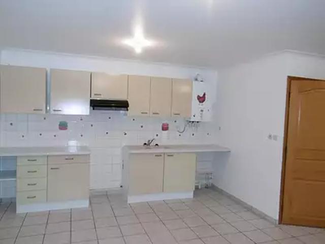 Vire Normandie 14500 Location maison 5 pièces t5 au dernier étage cave