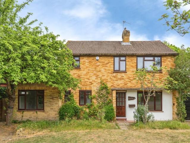 Virginia Water, Surrey GU25, 3 bed detached house to rent, £2,950 pcm | PrimeLocation