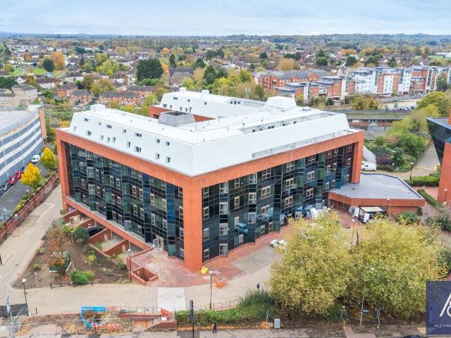 Virginia House, 50 Walton Street HP21, 1 bed flat to rent, £1,300 pcm | PrimeLocation