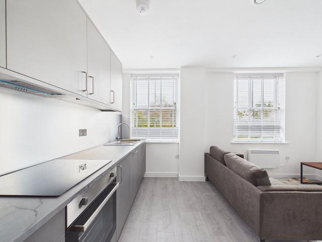Virginia House, 35 51 Station Road, Egham, Surrey TW20, 1 bed flat to rent, £1,450 pcm | PrimeLocation