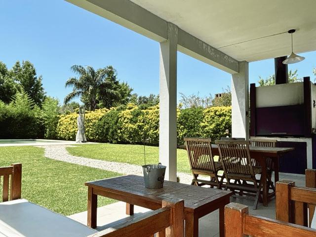 Virginia Mattio CSI 6752 Coldwell Banker Puerto Norte Group