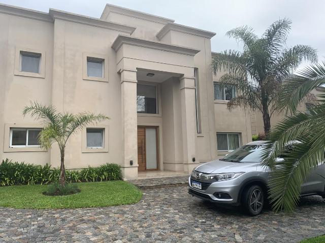 Virginia Mattio CSI 6752 Coldwell Banker Puerto Norte Group