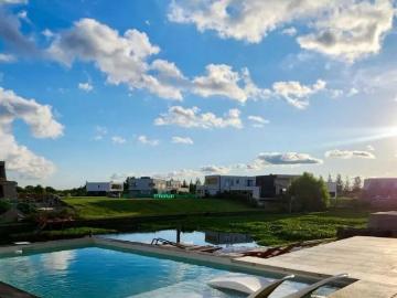Virginia Mattio CSI 6752 Coldwell Banker Puerto Norte Group