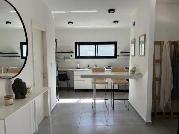 Virginia Mattio CSI 6752 Coldwell Banker Puerto Norte Group
