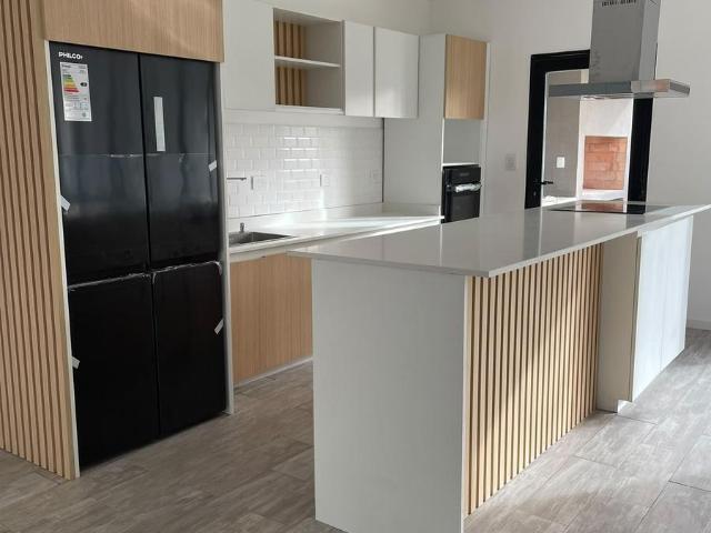 Virginia Mattio CSI 6752 Coldwell Banker Puerto Norte Group