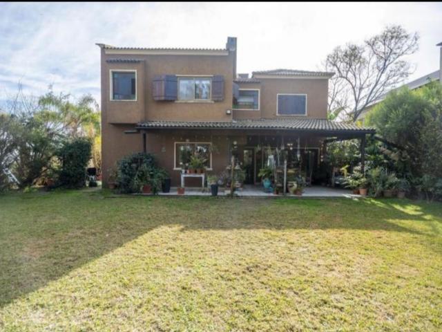 Virginia Mattio CSI 6752 Coldwell Banker Puerto Norte Group