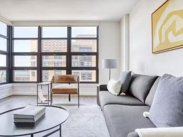 Virginia Square Towers, 3444 Fairfax Dr, Ballston 1 Bedroom.