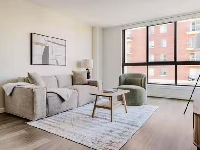 Virginia Square Towers, 3444 Fairfax Drive, Ballston 1 Bedro.