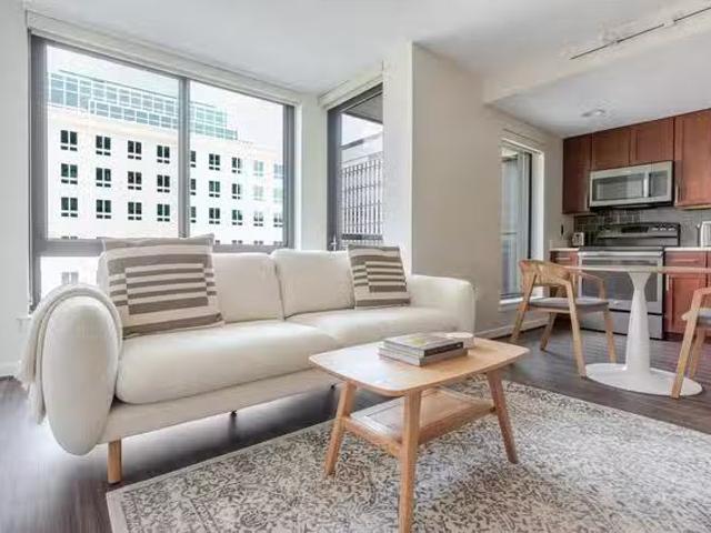 Virginia Square Towers, 3444 Fairfax Drive, Ballston 1 Bedro.