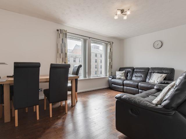 Virginia Street, Aberdeen AB11, 2 bed flat to rent, £825 pcm | PrimeLocation