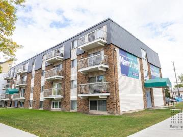 Central Mcdougall, Edmonton, Alberta - Balcony