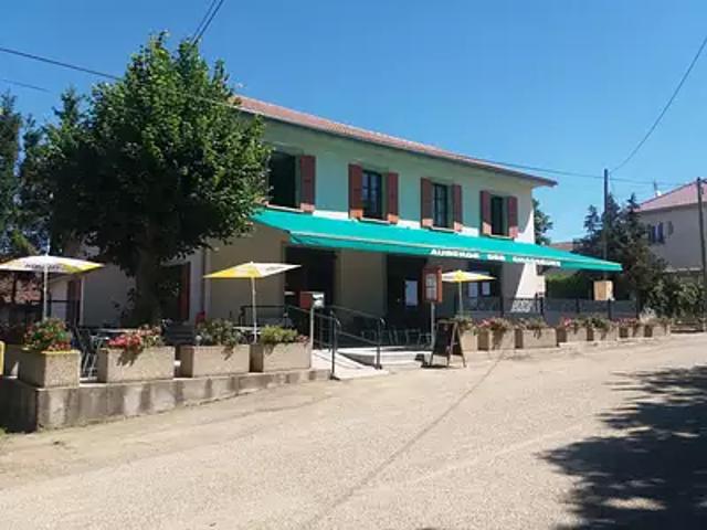 Viriville 38980 Achat / Vente maison 8 pièces t8 au dernier étage cave