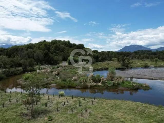 Vista a volcanes, acceso al Lago directo y al río | 0 dormitorios por 2990.00 en Puerto Varas