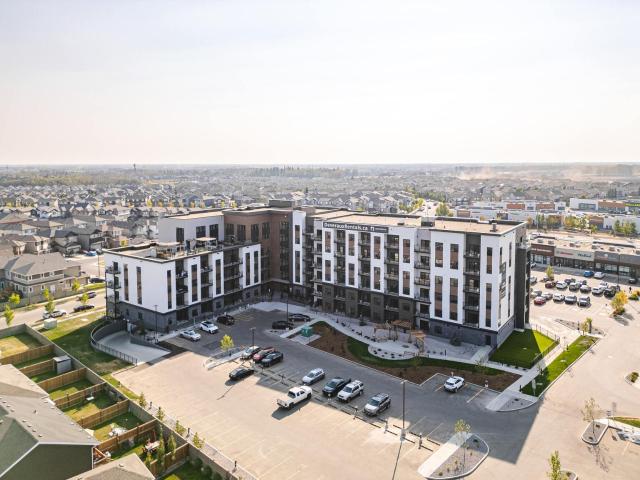 Vista Apartments at Edgemont 1 Bedroom, 1 Bathroom + Den Apartment for Rent