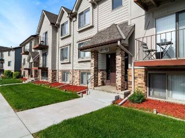 Vista Apartments 1 Bedroom Apartment for Rent at 6300 S 96th St, Omaha, NE 68127