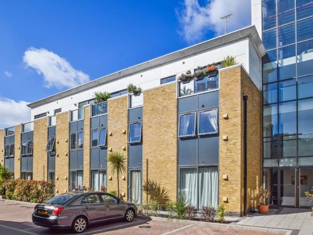 Vista Building, 26A Bow Road, London E3, 1 bed flat to rent, £2,100 pcm | PrimeLocation