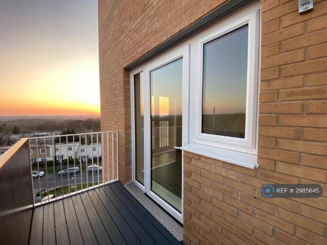 Vista House, Hatfield, AL10 2 bed flat to rent £1,599 pcm £369 pw